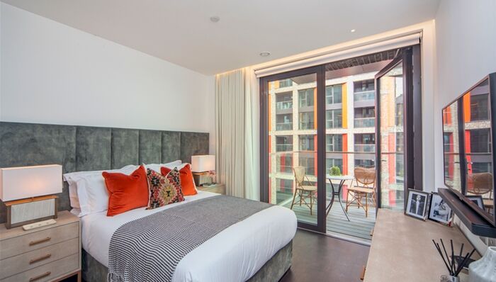 3 Bedroom Serviced Apartments To Rent In Thornes House, London, SW11