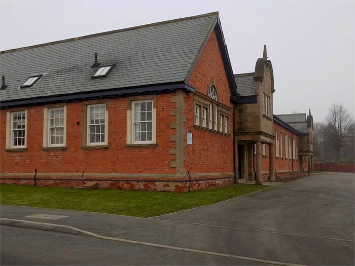 3 Bedroom Flat To Rent In Old School Lane, Creswell, Worksop, Nottinghamshire S80