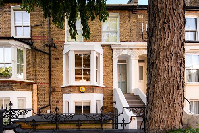 1 Bedroom Flat To Rent In Glyn Road, Homerton, London, E5