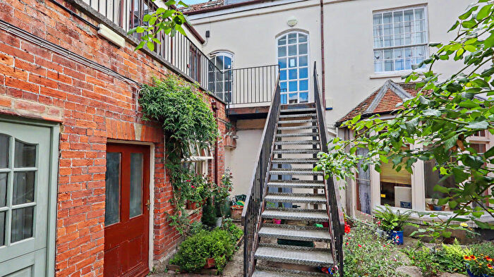 3 Bedroom Flat For Sale In St. Georges Court, Glastonbury, BA6