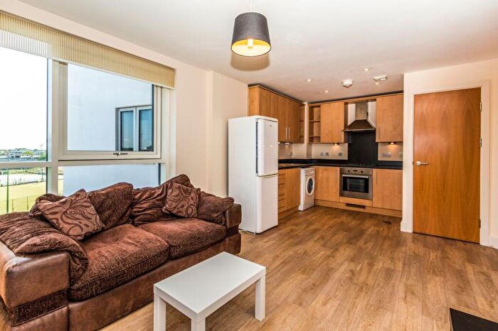 2 Bedroom Flat To Rent In The Roundhouse, Gunwharf Quays, Portsmouth, PO1