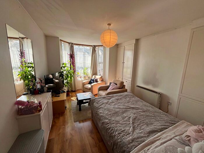 Studio To Rent In Dbernard Street, Southampton, SO14