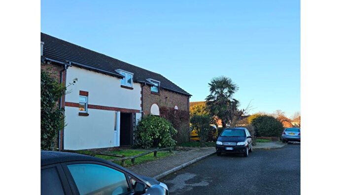 3 Bedroom Terraced House For Sale In Caernarvon Road, Chichester, West Sussex, PO19