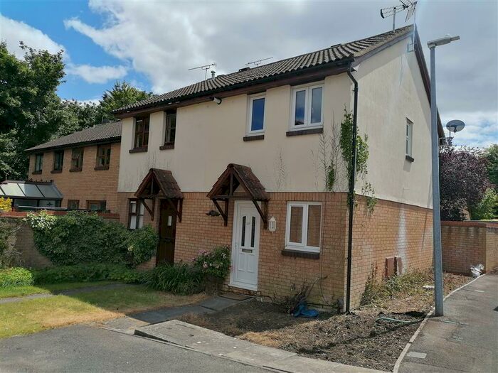 2 Bedroom House To Rent In Percheron Close, Shaw, Swindon, SN5