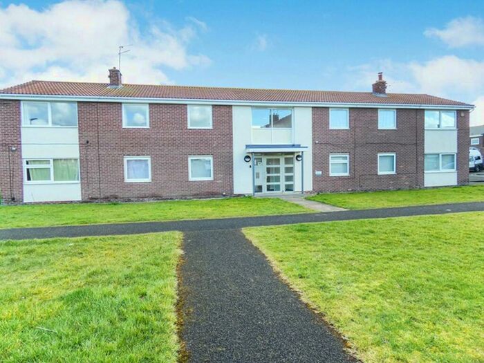 2 Bedroom Flat To Rent In Ridgeway, North Seaton, Ashington, Northumberland, NE63