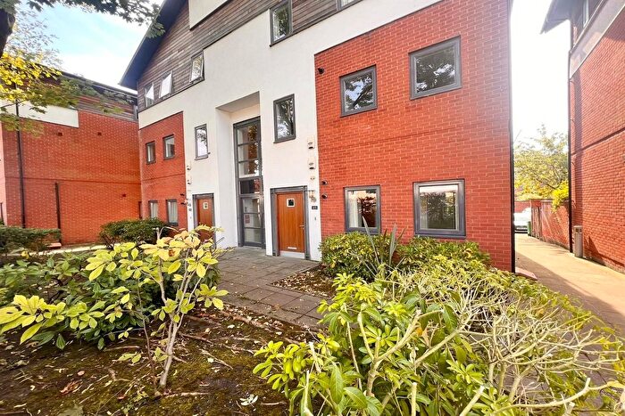 2 Bedroom Flat To Rent In Cavendish Road, West Didsbury, Didsbury, Manchester, M20