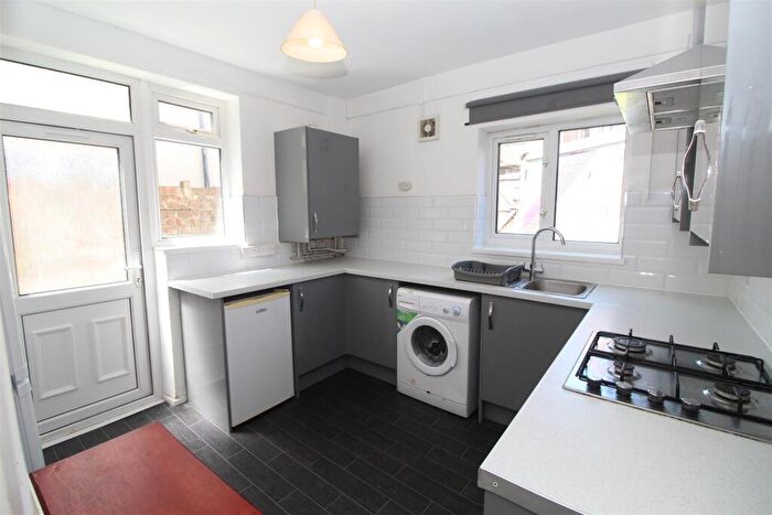 5 Bedroom House To Rent In Tewkesbury Street, Cathays, Cardiff, CF24