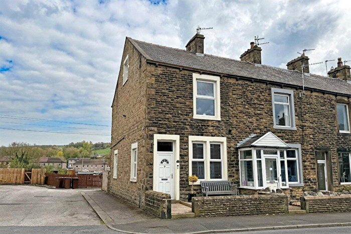 3 Bedroom End Of Terrace House For Sale In Longroyd Road, Earby, Lancashire, BB18