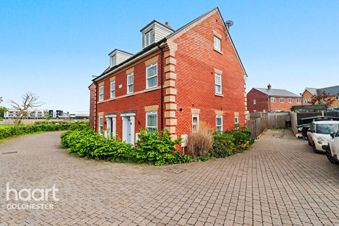 3 Bedroom Semi-Detached House For Sale In Panache Road, Colchester, CO4