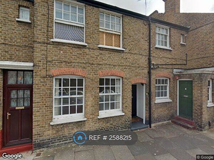 1 Bedroom Flat To Rent In Heathwall Street, Clapham Junction, SW11