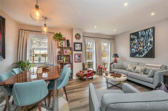 2 Bedroom Flat To Rent In Bridge View Court, Grange Road, London, SE1