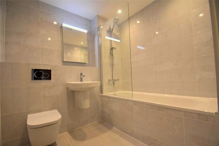 1 Bedroom Flat To Rent In Station Road, Station Road, Gerrards Cross, Buckinghamshire, SL9
