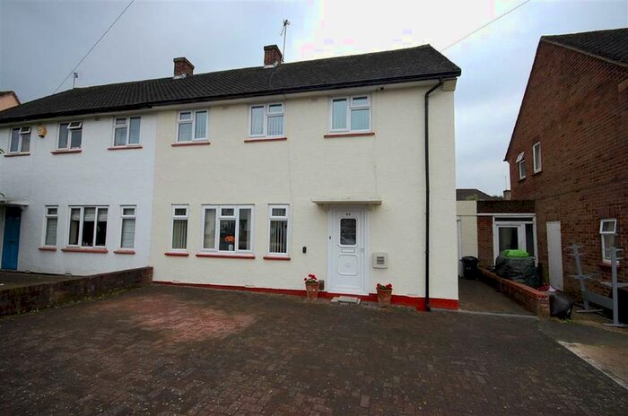 3 Bedroom Semi-Detached House To Rent In Ashwood Avenue, Uxbridge UB8