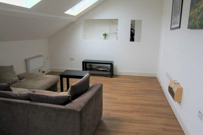 1 Bedroom Flat To Rent In Windsor Road, Penarth, Vale Of Glamorgan, CF64