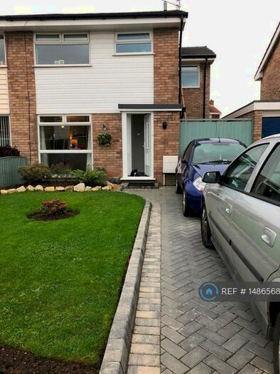 3 Bedroom Semi-Detached House To Rent In Brunsfield Close, Wirral, CH46