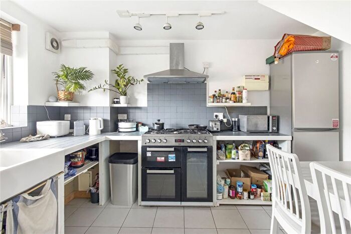 3 Bedroom Flat To Rent In Pratt Street, London, NW1