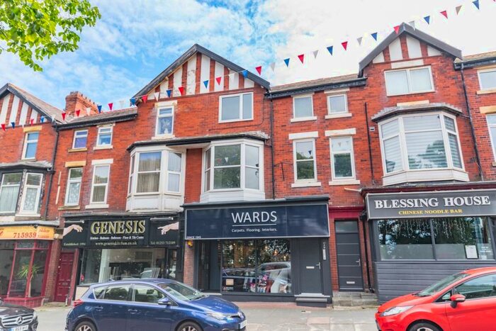 2 Bedroom Apartment To Rent In The Crescent, Lytham St Annes, FY8