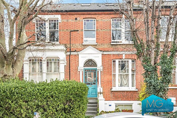 1 Bedroom Flat For Sale In Fairfield Road, London, N8