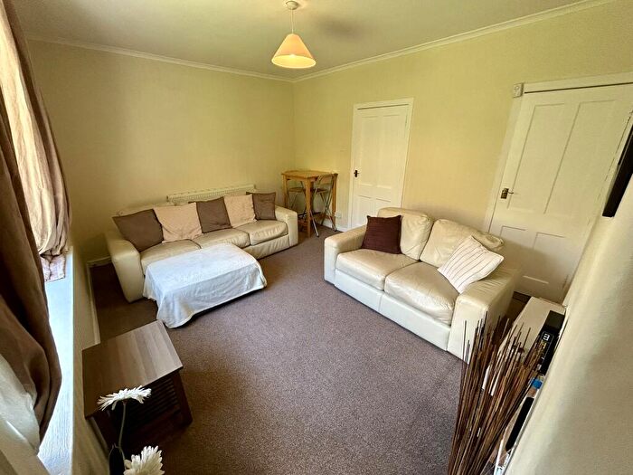 2 Bedroom Flat To Rent In Stenhouse Avenue West, Edinburgh, EH11