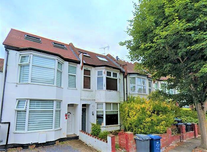 5 Bedroom Terraced House To Rent In Albert Road, Hendon, NW4
