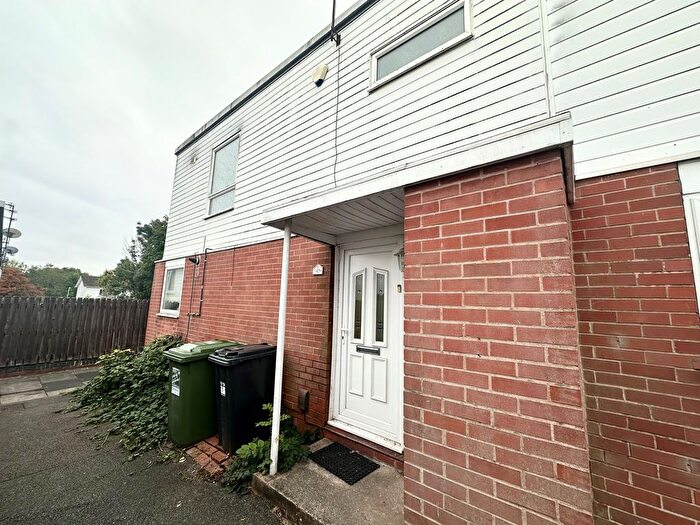 3 Bedroom Property To Rent In Flyford Close, Redditch, B98