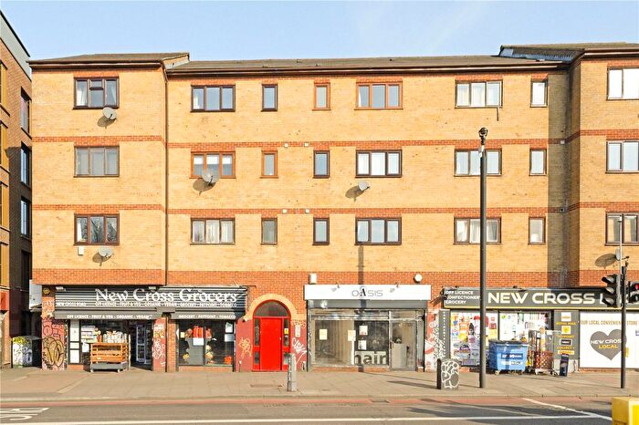 2 Bedroom Flat For Sale In New Cross Road, London, SE14