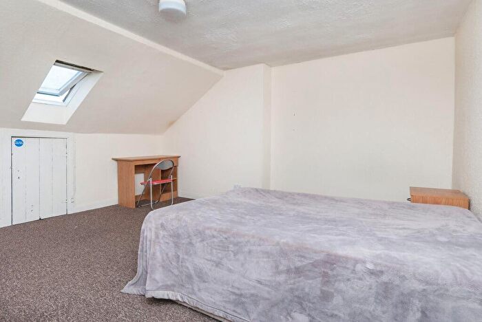 6 Bedroom Flat To Rent In P Leith Walk, Edinburgh, EH6
