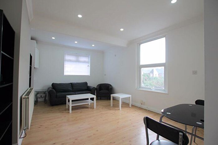 1 Bedroom Flat To Rent In Claude Road, Cardiff, CF24