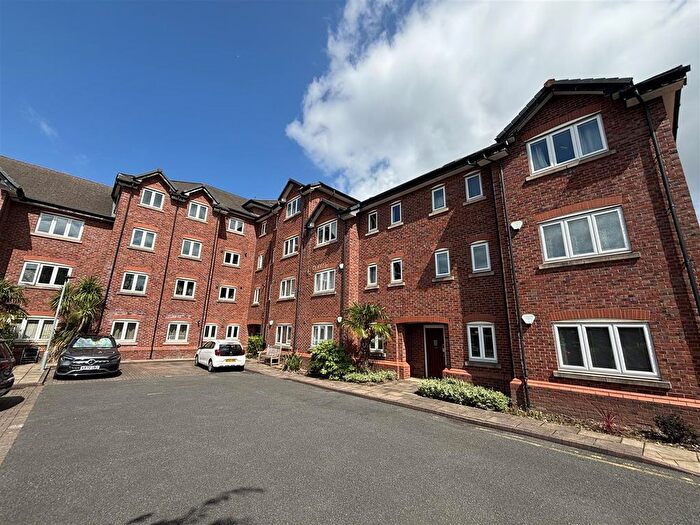 2 Bedroom Flat To Rent In Waterside, Bridgewater Street, Sale, M33