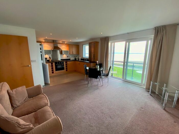 2 Bedroom Flat To Rent In Pentre Doc Y Gogledd, Llanelli, Carmarthenshire, SA15