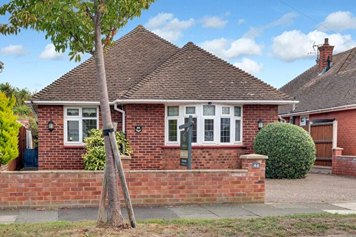 3 Bedroom Detached Bungalow For Sale In Marcus Avenue, Thorpe Bay, SS1