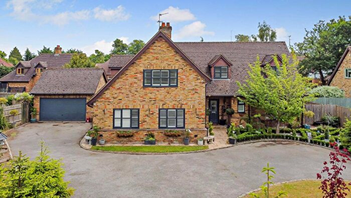 4 Bedroom Detached House For Sale In Burghfield Bridge, Burghfield, Reading, Berkshire, RG30