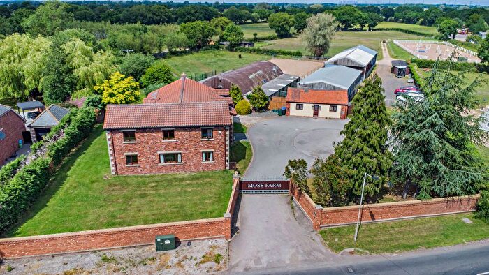 4 Bedroom Detached House For Sale In Moss Road, Doncaster, DN6