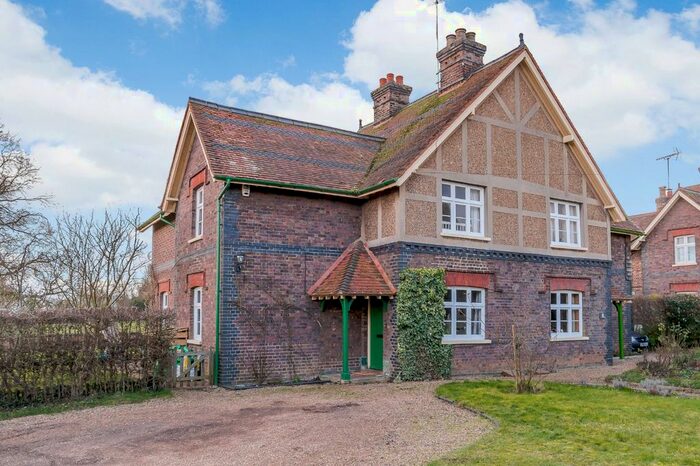 3 Bedroom Semi-Detached House To Rent In Beeson End Cottages, Beeson End Lane, Harpenden, Hertfordshire, AL5