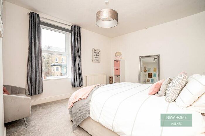 3 Bedroom Terraced House For Sale In Manchester Road, Barnoldswick, Lancashire, BB18