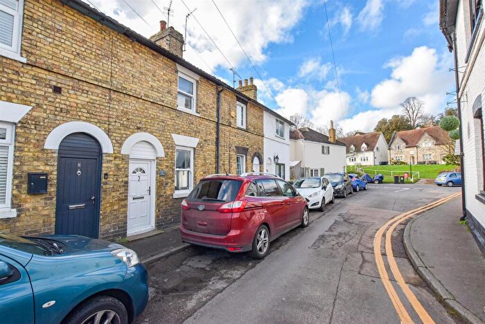 3 Bedroom Terraced House For Sale In Bush Row, Aylesford, ME20