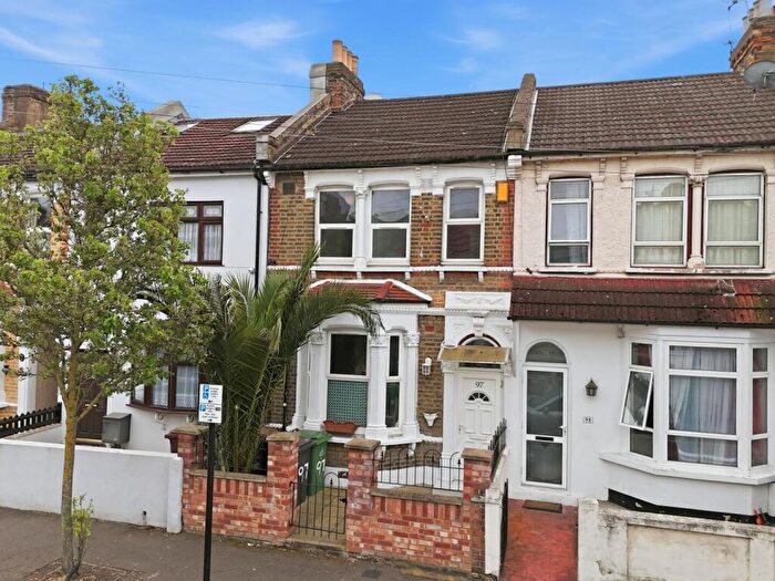 3 Bedroom House For Sale In Ramsay Road, Forest Gate, E7