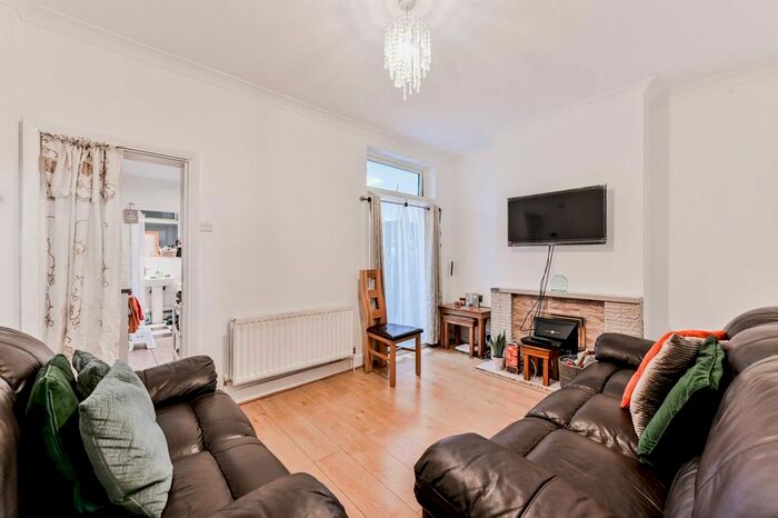 3 Bedroom Terraced House For Sale In Higham Hill, Walthamstow, London, E17