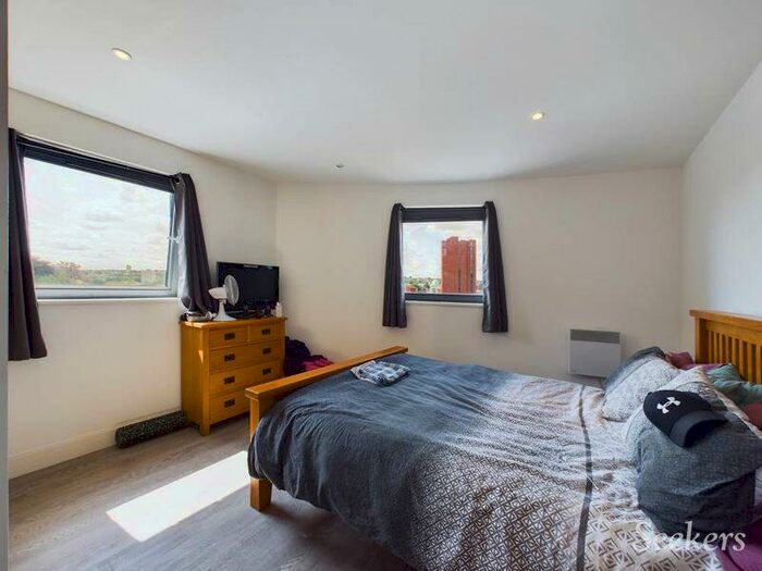 1 Bedroom Flat To Rent In Barrier Road, Chatham, ME4