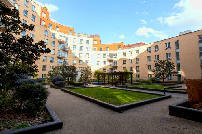 2 Bedroom Flat To Rent In Buckler Court, Eden Grove, N7