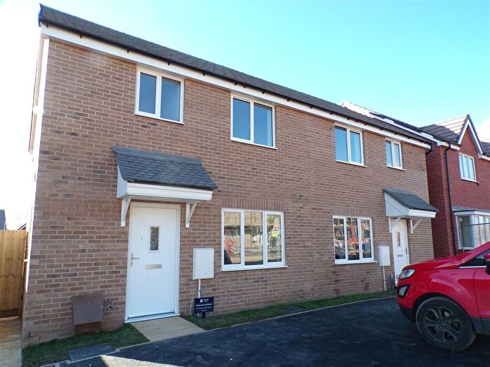 3 Bedroom Semi-Detached House To Rent In Rowan Way, South Molton, EX36