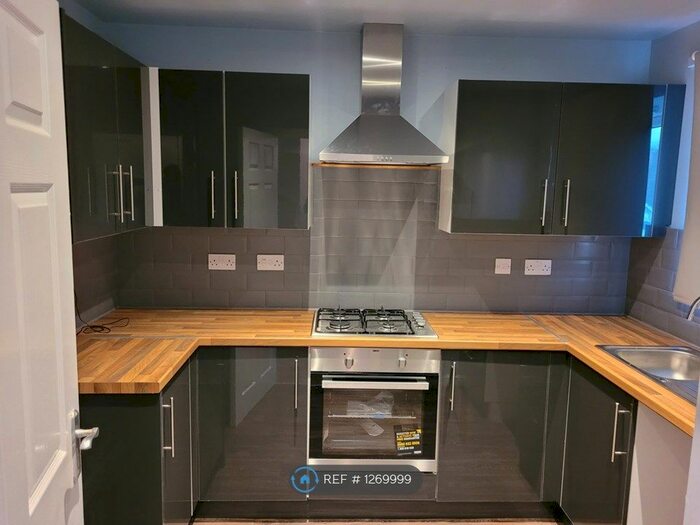 3 Bedroom Terraced House To Rent In Lamberhurst Mews, Ashford TN23