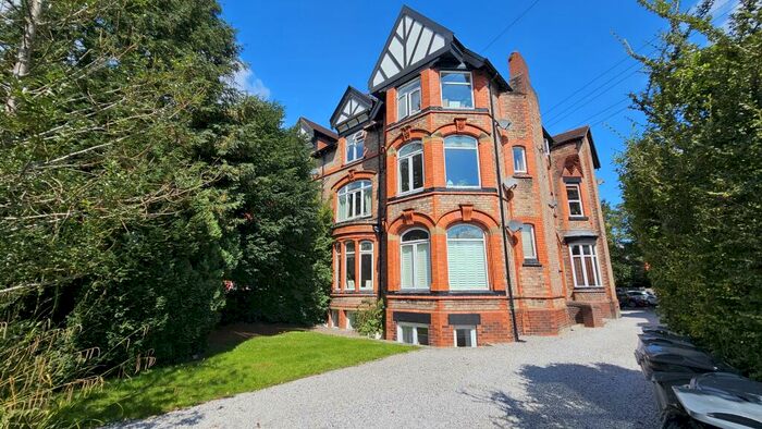 2 Bedroom Flat To Rent In Lapwing Lane, Manchester, Greater Manchester, M20