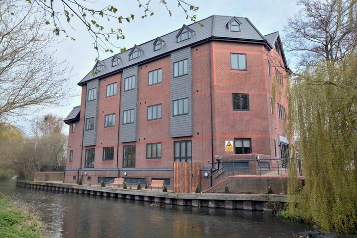 1 Bedroom Flat To Rent In Cowley Road, Uxbridge, UB8