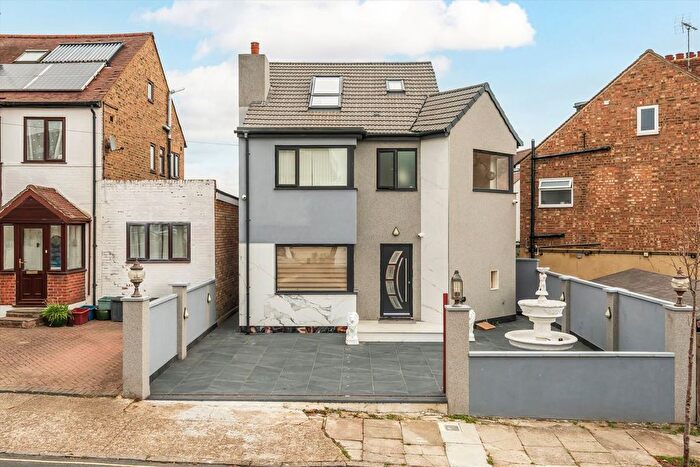 4 Bedroom Property To Rent In Campion Road, Isleworth, TW7