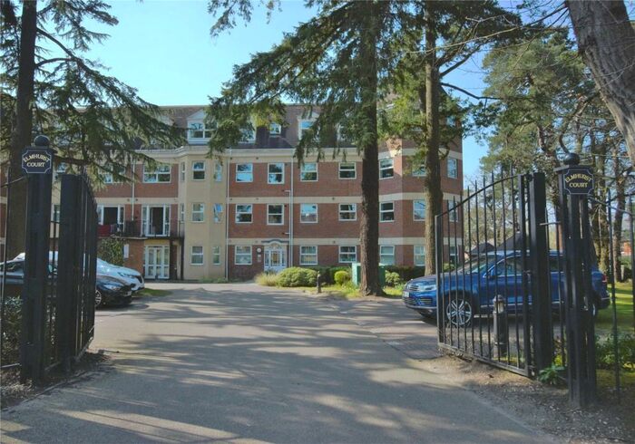 2 Bedroom Apartment To Rent In Heathcote Road, Camberley, Surrey, GU15
