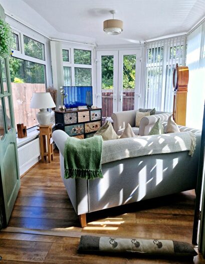 3 Bedroom Semi-Detached House For Sale In Francis Street, Tonyrefail, Porth, CF39