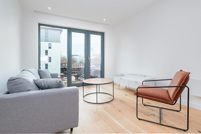 1 Bedroom Apartment To Rent In Axium, Windmill Street, Birmingham, B1