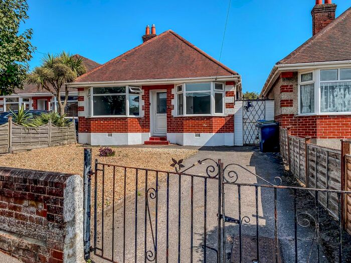 2 Bedroom Bungalow To Rent In Darbys Lane, Poole, BH15