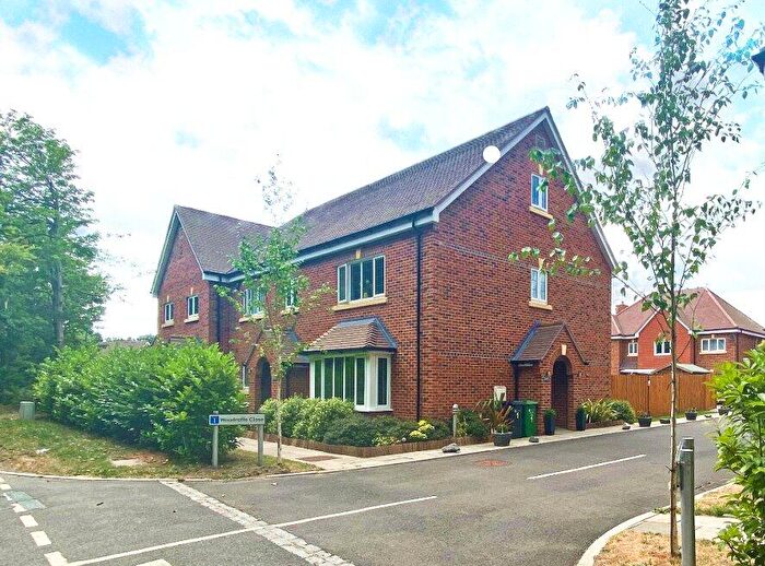 3 Bedroom House For Sale In Woodroffe Close, Ash, Surrey, GU12